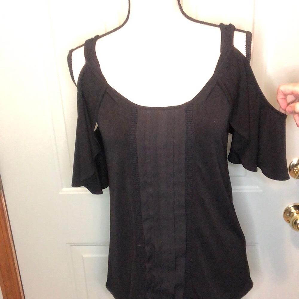 WHBM Cold shoulder top